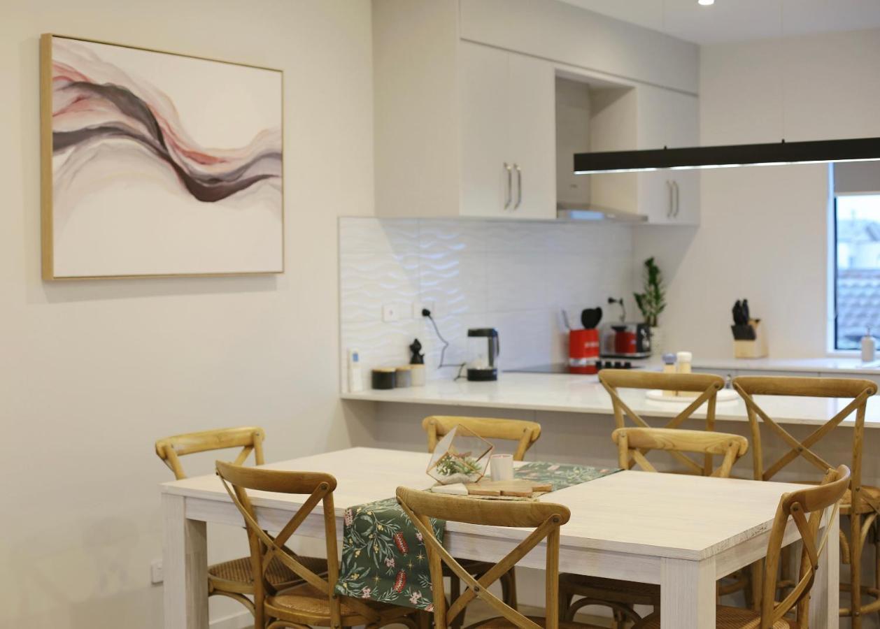 Cozy And Comfortable, Sunny Three-Storey Building Auckland Exterior foto